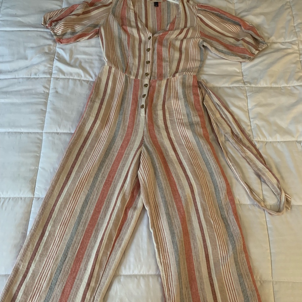 Universal Thread Jumpsuit Size Small
